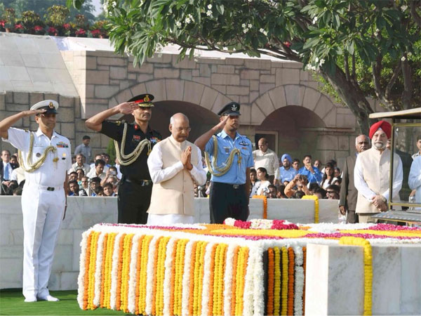 President Ram Nath Kovind pays tribute at Rajghat