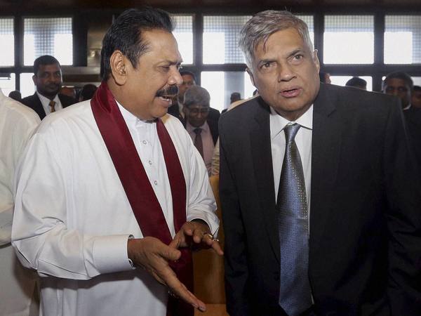 File image of Mahinda Rajapaksa with Ranil Wickremesinghe