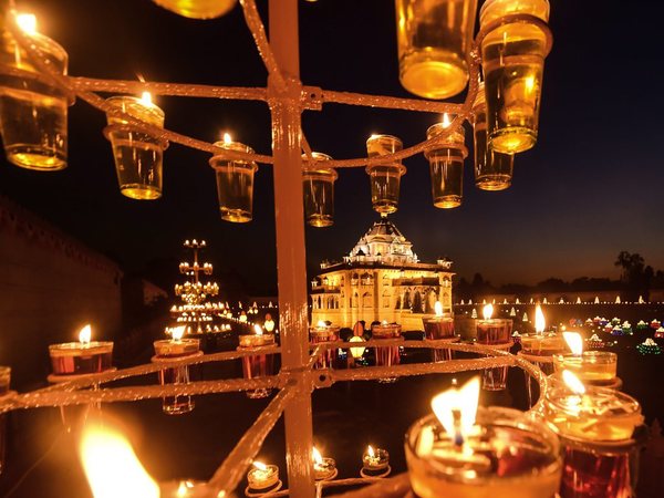 Lamps lit at Akshardham Temple in Gandhinagar