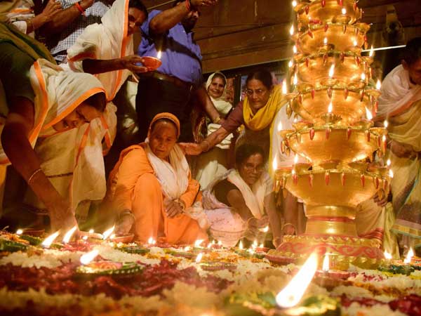 How is Choti Diwali 2018 celebrated?