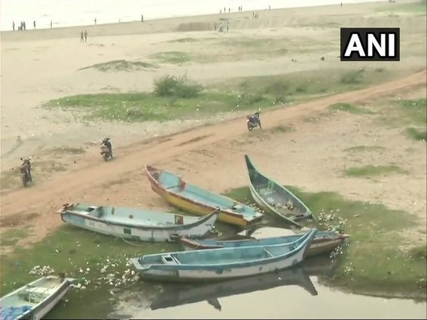 1,500 boats moved to safety