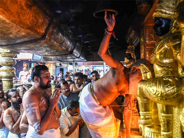 Outgoing chief priest 