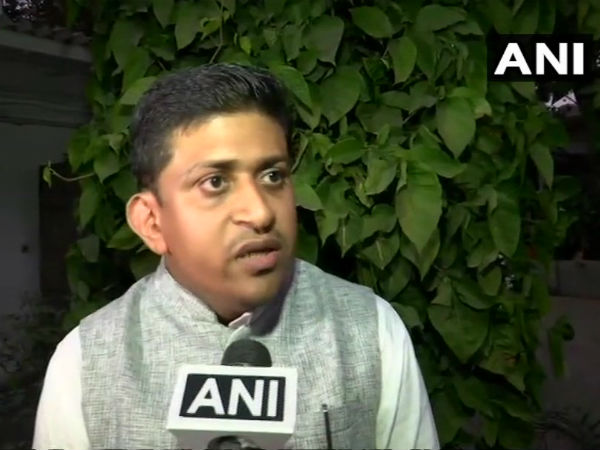 Mumbai BJP man claims Michels counsel is Youth Cong leader Mumbai BJP man claims Michels counsel is Youth Cong leader