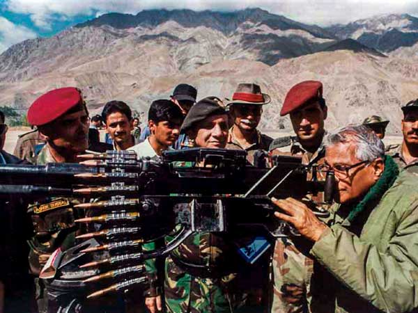George Fernandes in Kargil