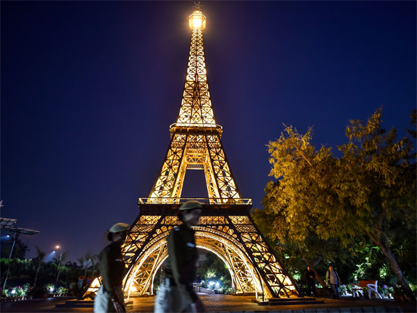 A replica of Eiffel Tower at Waste to Wonders park, featuring replicas of worlds seven wonders, in New Delhi A replica of Eiffel Tower at Waste to Wonders park, featuring replicas of worlds seven wonders, in New Delhi