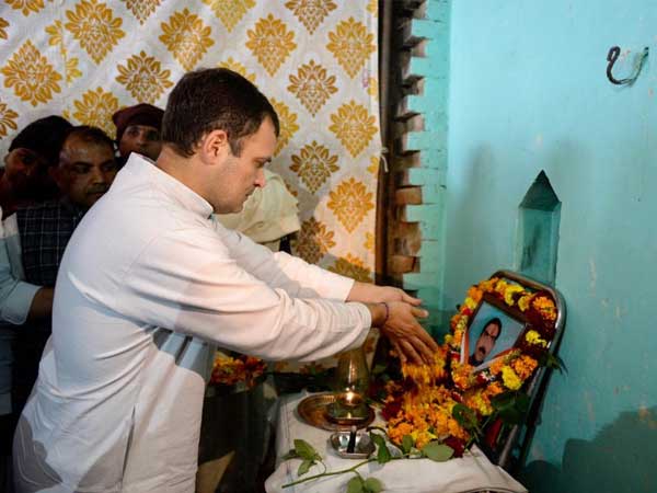 Rahul Gandhi pays tribute at martyr Pradeep Kumar's house.