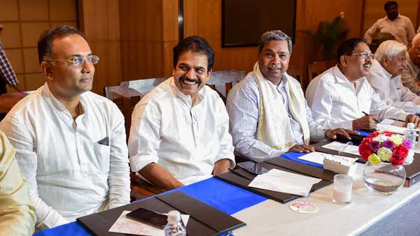 Congress, BJP to pack of MLAs to resorts after key meetings Congress, BJP to pack of MLAs to resorts after key meetings