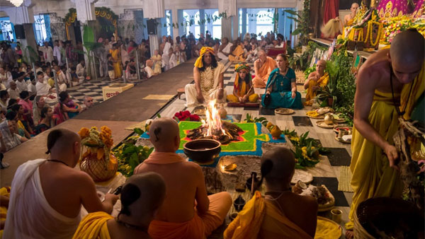 Devotees in ISKON Mayapur