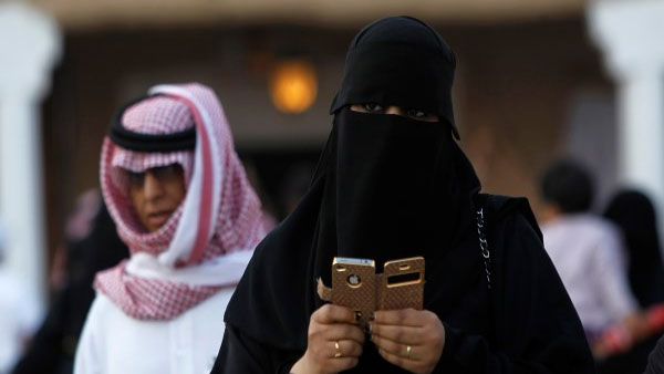 Now, Saudi Arabia allows woman to travel abroad without male guardians approval Now, Saudi Arabia allows woman to travel abroad without male guardians approval
