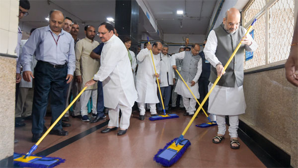 BJP top brass sweeps the floor at AIIMS and launches 'Seva saptah'