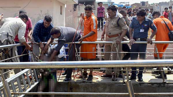 Technology alone can't end manual scavenging