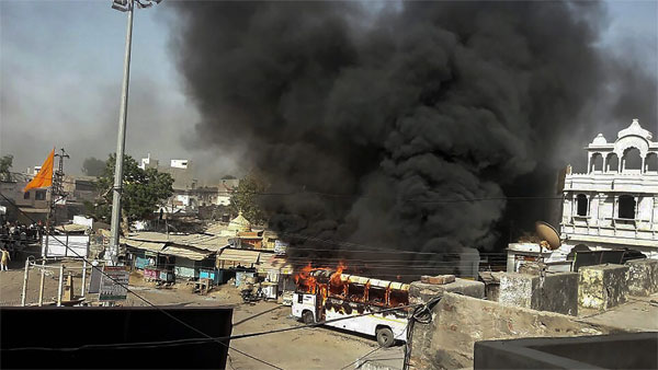 What is the controversy over the SC/ST Act?