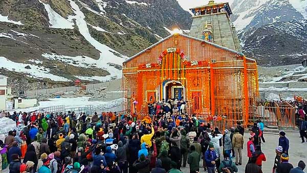 Chants of 'Jai Baba Kedar' in the air