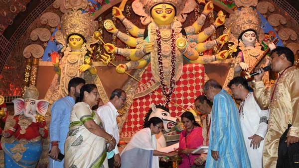 WB Chief Minister Mamata Banerjee inaugurating Durga Puja pandals in the city