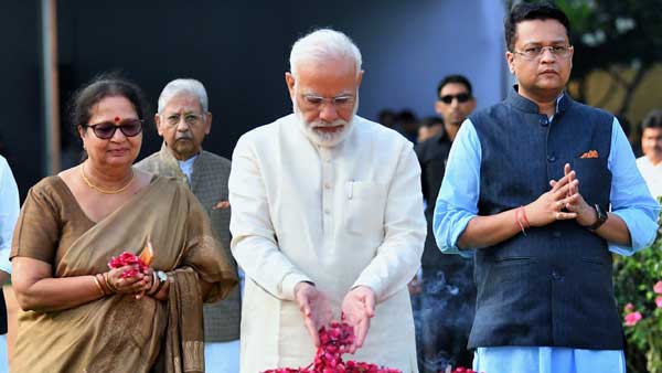 PM Modi remembers Gandhiji's everlasting contribution to humanity
