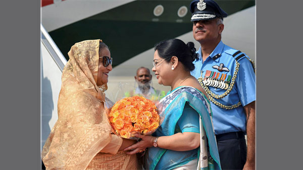  Sheikh Hasina is greeted by the dignitaries