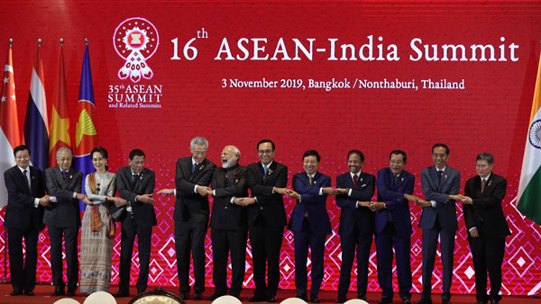 What arguments are in favour of India?