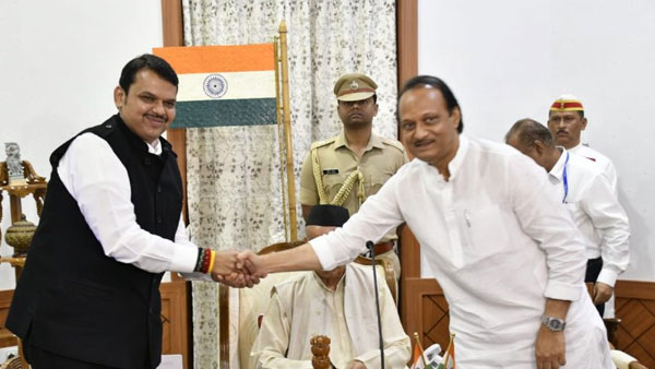 Closed door meet of Pawar-Fadnavis: Farmer issue on agenda Closed door meet of Pawar-Fadnavis: Farmer issue on agenda