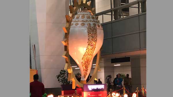Here is how Twitterati reacted on giant Shankh in Delhi Airport Here is how Twitterati reacted on giant Shankh in Delhi Airport