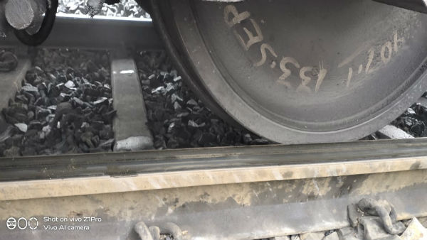 5 coaches of Mumbai-Bhubaneswar LTT