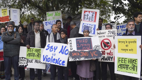  JNU teachers stage protest over Sunday's violence in Delhi 