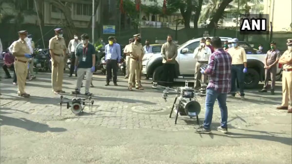 Covid-19: Mumbai police deploys drones in Dharavi and Worli Covid-19: Mumbai police deploys drones in Dharavi and Worli
