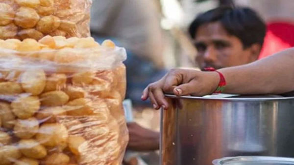 Mumbai: Pani-puri seller dies of COVID-19, patrons raise funds for kin Mumbai: Pani-puri seller dies of COVID-19, patrons raise funds for kin