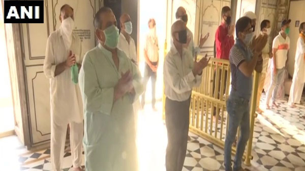 No distribution of prasad