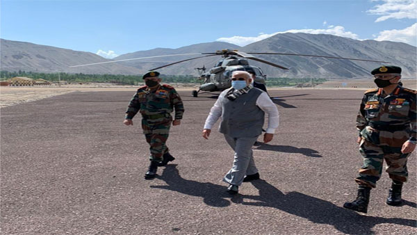 PM Modi makes surprise visit to Leh amidst standoff with China