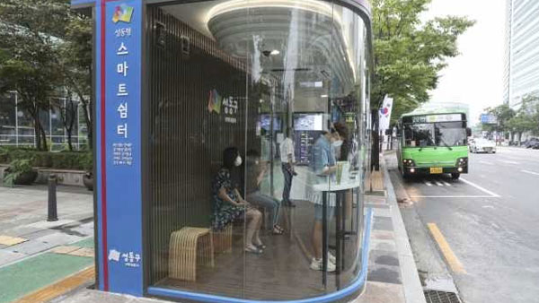 smart bus shelters smart bus shelters