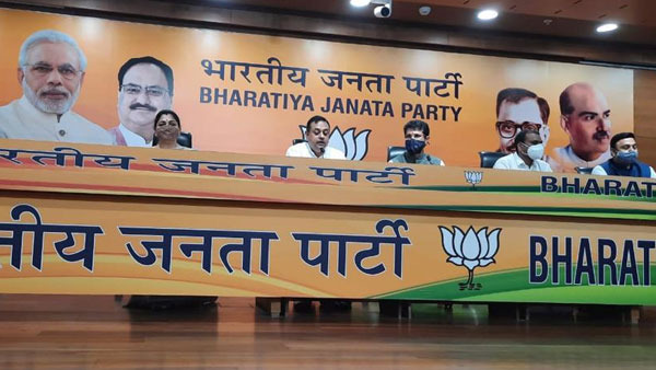 Actor-turned politician Kushboo Sunda joins BJP Actor-turned politician Kushboo Sunda joins BJP