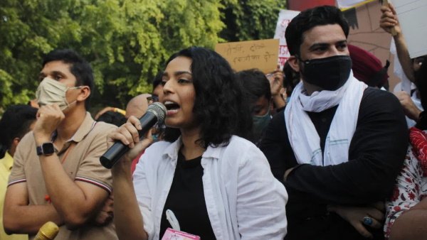 NCW sends notices to Amit Malviya, Digvijay Singh and Swara Bhasker for revealing identity of Hathras victim NCW sends notices to Amit Malviya, Digvijay Singh and Swara Bhasker for revealing identity of Hathras victim