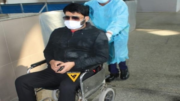Comedian Kapil Sharma spotted in wheelchair at Mumbai airport, gets angry at paps Comedian Kapil Sharma spotted in wheelchair at Mumbai airport, gets angry at paps