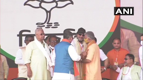 West Bengal assembly elections 2021: Actor Mithun Chakraborty on stage at PM Modis Brigade rally West Bengal assembly elections 2021: Actor Mithun Chakraborty on stage at PM Modis Brigade rally