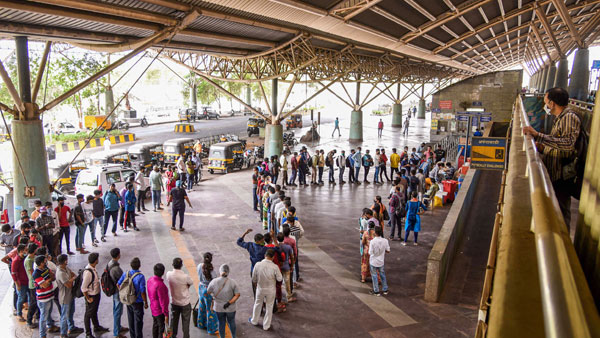 Low testing behind drop in COVID-19 cases: Fadnavis Low testing behind drop in COVID-19 cases: Fadnavis