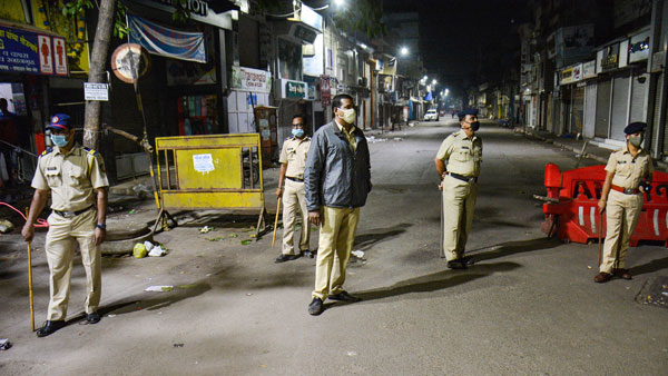 12 hour curfew in Pune: Hotels to remain shut, only home delivery allowed 12 hour curfew in Pune: Hotels to remain shut, only home delivery allowed