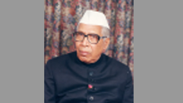 EC embarrasses Himachal Pradesh governor, gets him to resign: