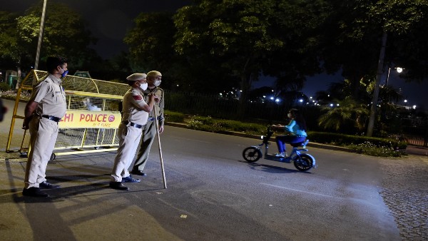 Delhi night curfew: How to get e-Pass for travelling, check status, who can get it Delhi night curfew: How to get e-Pass for travelling, check status, who can get it