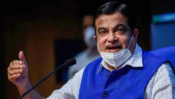 Instead of just 1, more firms should be allowed to make vaccines: Gadkari Instead of just 1, more firms should be allowed to make vaccines: Gadkari
