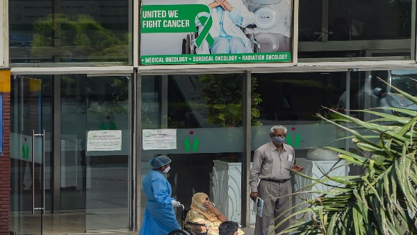 Apollo, Fortis, Max hospitals to vaccinate 18-44 age group at select centres from May 1 Apollo, Fortis, Max hospitals to vaccinate 18-44 age group at select centres from May 1