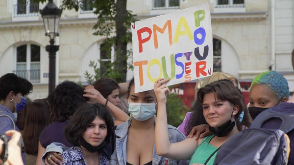 France could ease its strict fertility laws