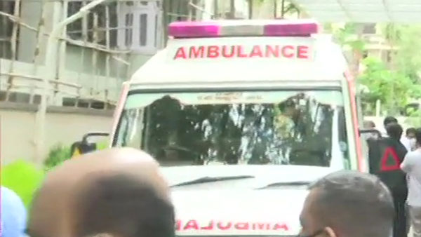 Mortal remains of Dilip Kumar being taken to his residence from Mumbais PD Hinduja Hospital Mortal remains of Dilip Kumar being taken to his residence from Mumbais PD Hinduja Hospital