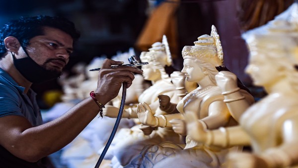 Navratri 2021: BMC caps height of Durga idols, says no garba events in Mumbai Navratri 2021: BMC caps height of Durga idols, says no garba events in Mumbai
