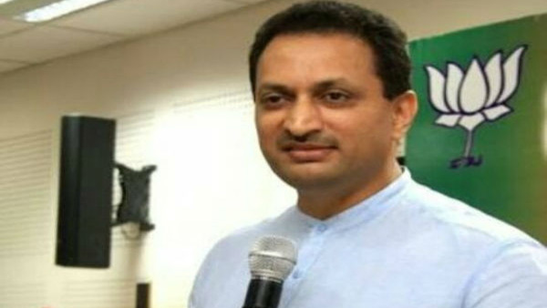 BJP MP Anantkumar Hegde upset over Aamir Khan’s “anti-Hindu ad”; sarcastically appreciates CEAT BJP MP Anantkumar Hegde upset over Aamir Khan’s “anti-Hindu ad”; sarcastically appreciates CEAT