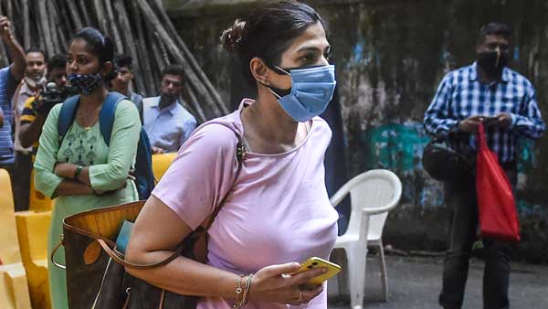 Aryan Khans drug case: Shah Rukh Khans manager Pooja Dadlani skips Mumbai polices summons Aryan Khans drug case: Shah Rukh Khans manager Pooja Dadlani skips Mumbai polices summons