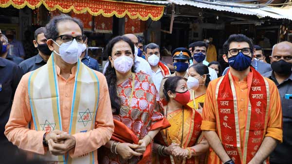 Religious places reopen in Maharashtra; CM visits Mumbai temple on 1st day of Navratri Religious places reopen in Maharashtra; CM visits Mumbai temple on 1st day of Navratri