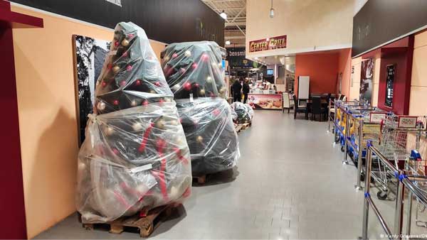 German retailers brace for worst as COVID resurges