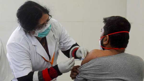 HC grants time to Centre, Delhi govt to respond to plea seeking door-to-door COVID-19 vaccination HC grants time to Centre, Delhi govt to respond to plea seeking door-to-door COVID-19 vaccination