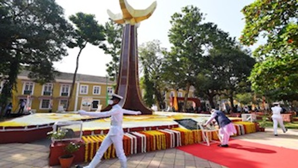 PM Modi offers floral tributes at Martyrs Memorial in Panaji on occasion of Goa Liberation Day PM Modi offers floral tributes at Martyrs Memorial in Panaji on occasion of Goa Liberation Day