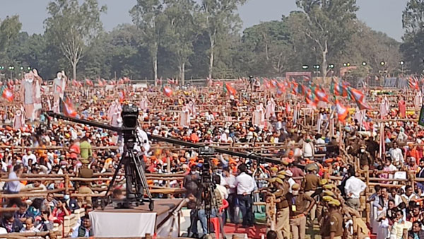 Fertiliser plant to AIIMS: PM Modi to gift mega projects in Gorakhpur today